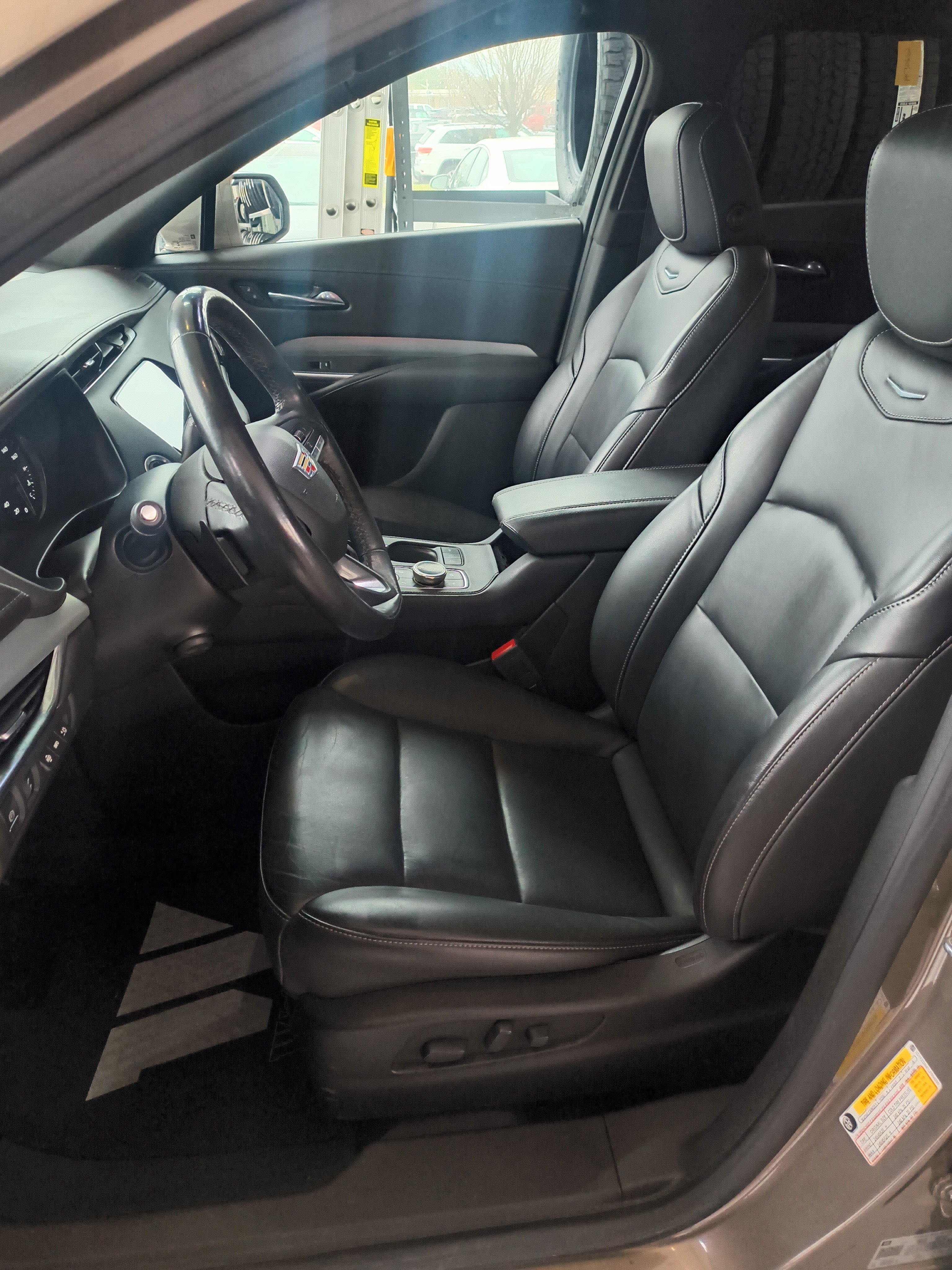 Used 2020 Cadillac XT4 Premium Luxury w/ Technology Package image 19