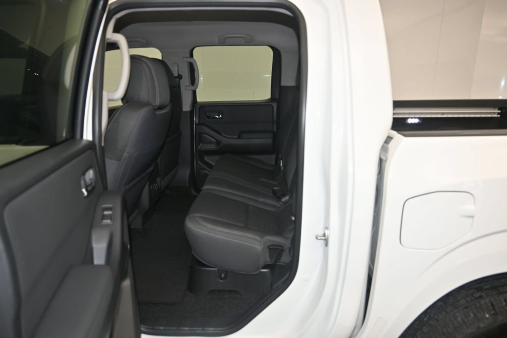 Certified 2022 Nissan Frontier SV RWD image 21
