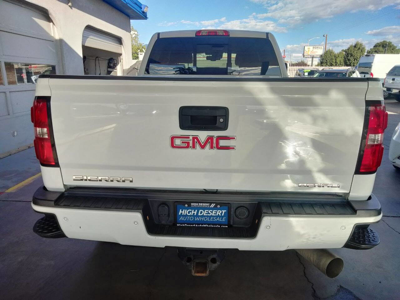 Used 2019 GMC Sierra 3500 Denali w/ Duramax Plus Package image 4