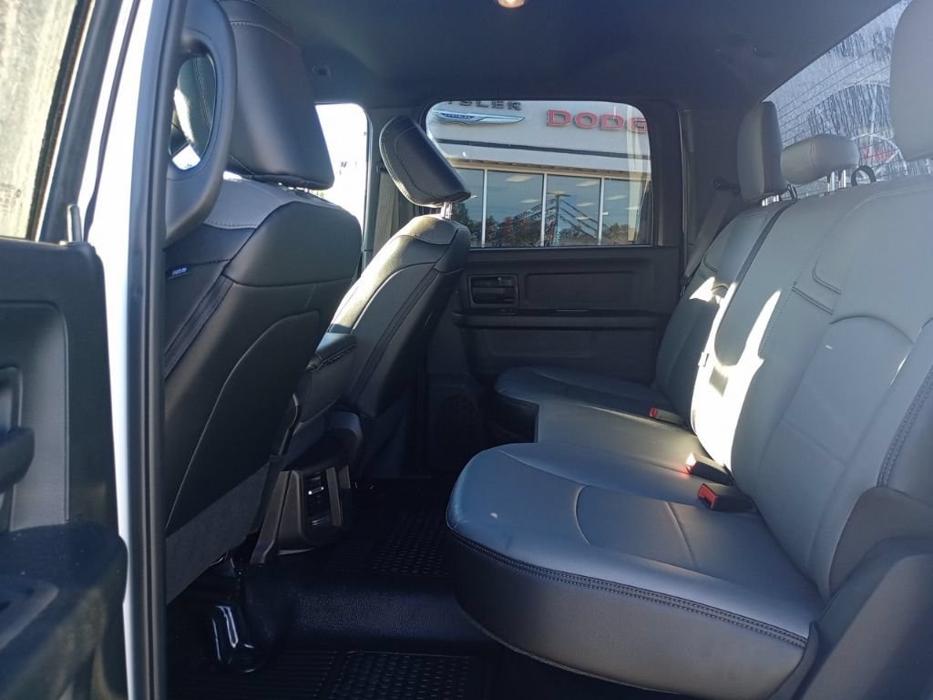 Used 2025 RAM 2500 Tradesman w/ Chrome Appearance Group AWD/4WD image 10