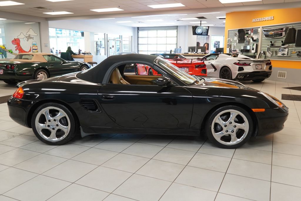 Used 2001 Porsche Boxster RWD image 10