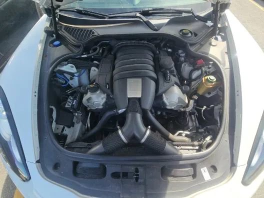 Used 2016 Porsche Panamera image 15