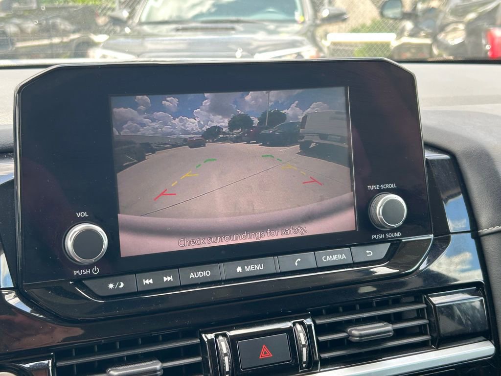 Used 2022 Nissan Pathfinder SV FWD image 31