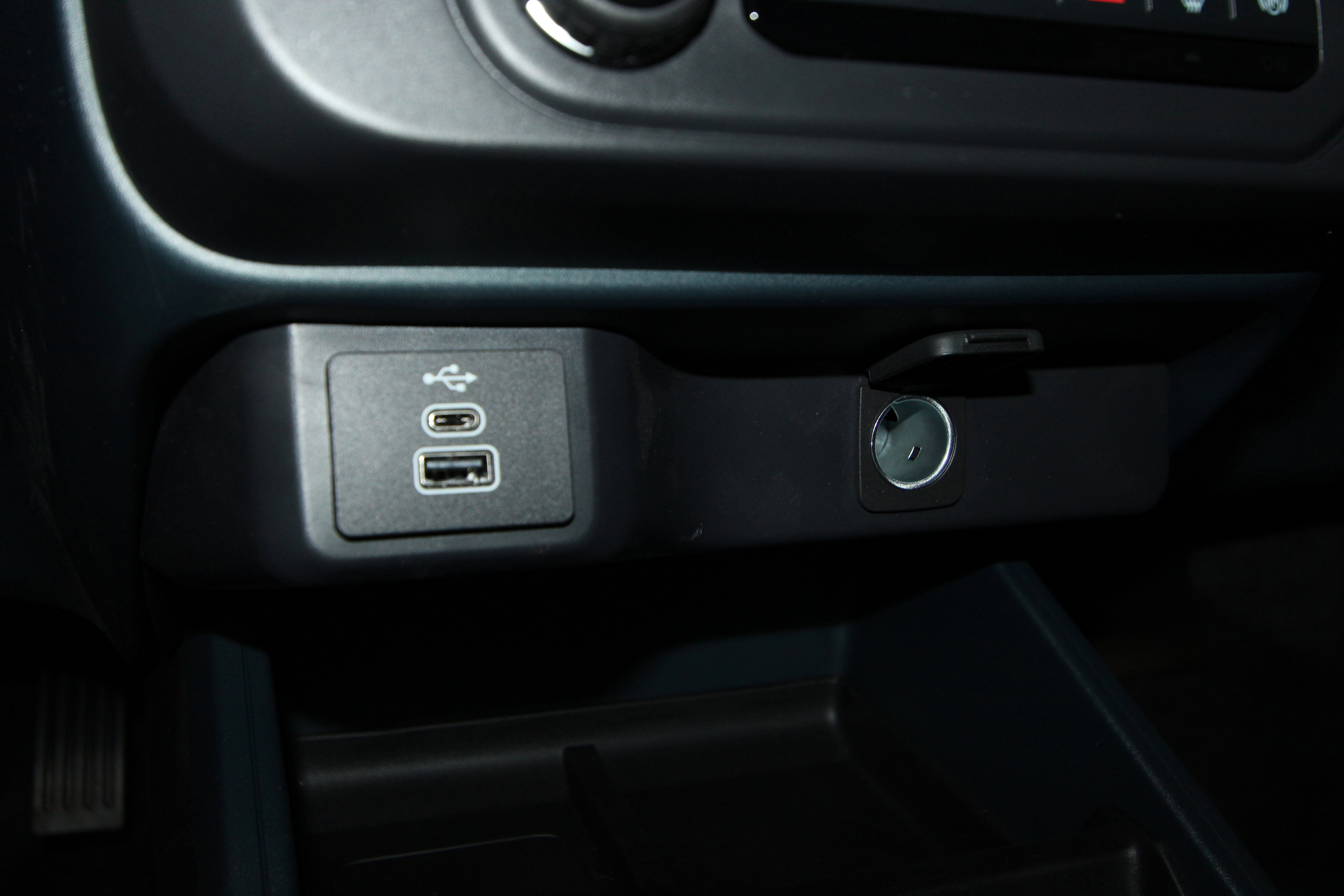 New 2026 Ford Maverick XL AWD/4WD image 12