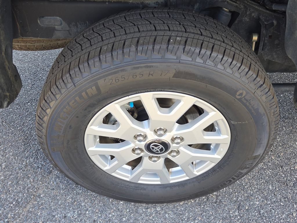 Used 2024 Toyota Tacoma SR5 RWD image 12