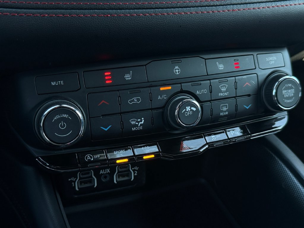Used 2023 Dodge Durango GT AWD/4WD image 11
