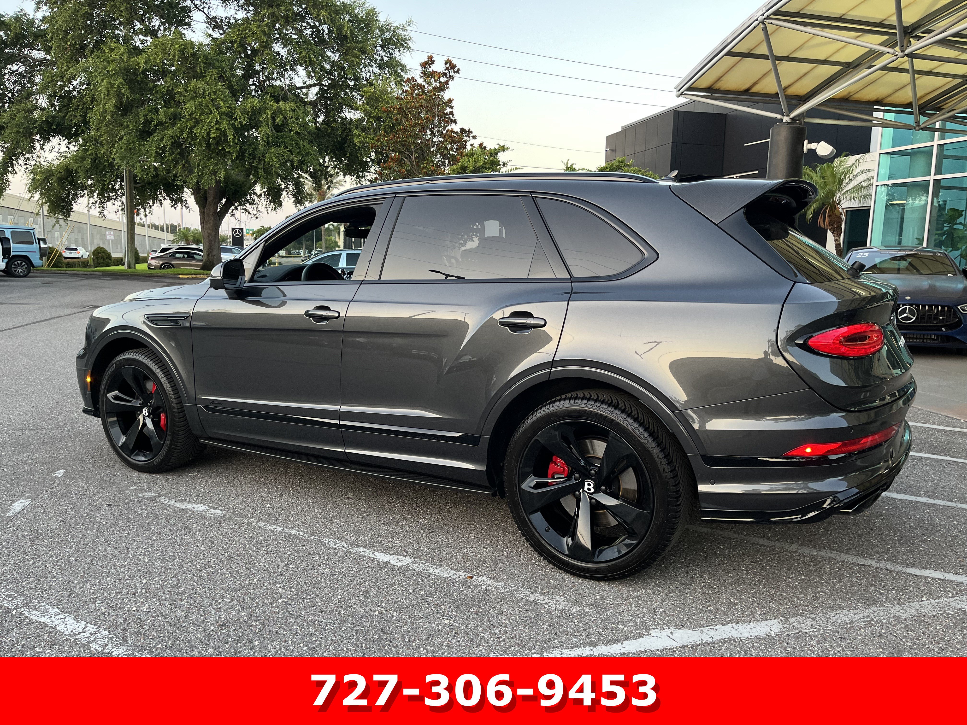 Used 2024 Bentley Bentayga AWD/4WD image 7