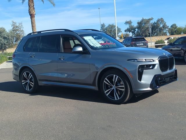 Used 2026 BMW X7 xDrive40i w/ M Sport Package AWD/4WD image 4