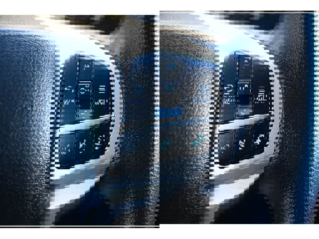 Used 2022 Ford Explorer XLT w/ Equipment Group 202A image 26