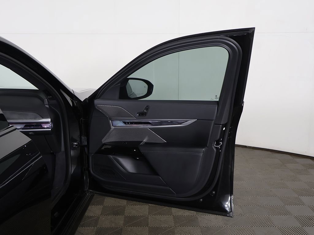 Used 2023 BMW 760i xDrive w/ Luxury Rear Seating Package AWD/4WD image 22