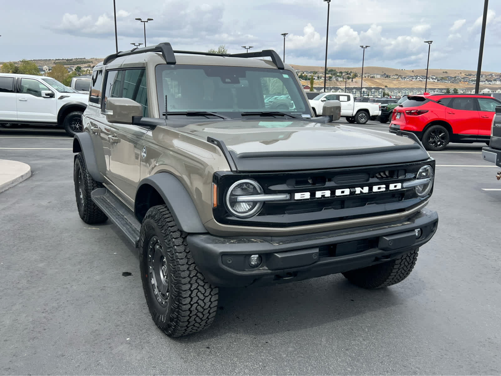 Used 2025 Ford Bronco Outer Banks w/ Sasquatch Package AWD/4WD image 4