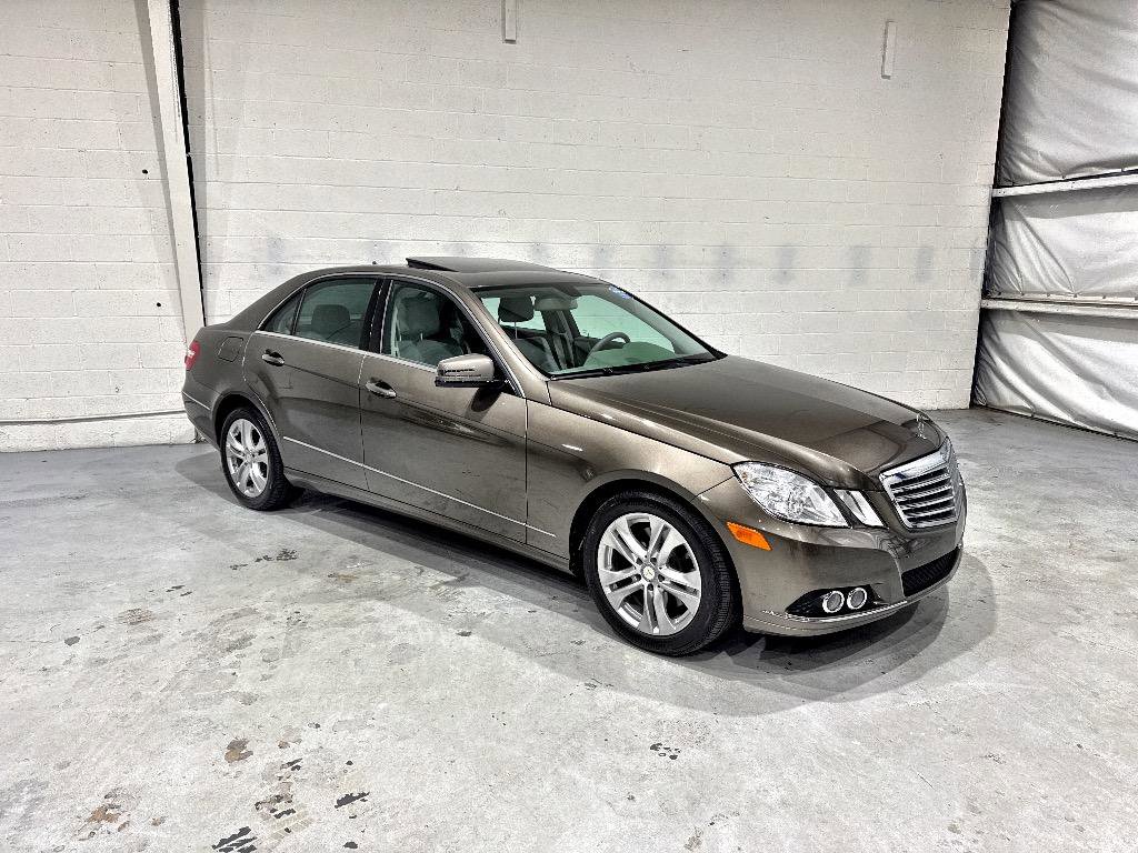 Used 2011 Mercedes-Benz E 350 Sedan image 4