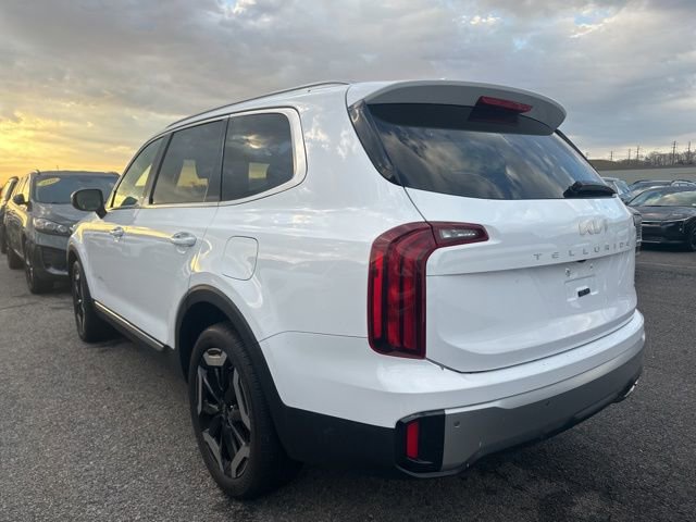 Used 2023 Kia Telluride S image 4