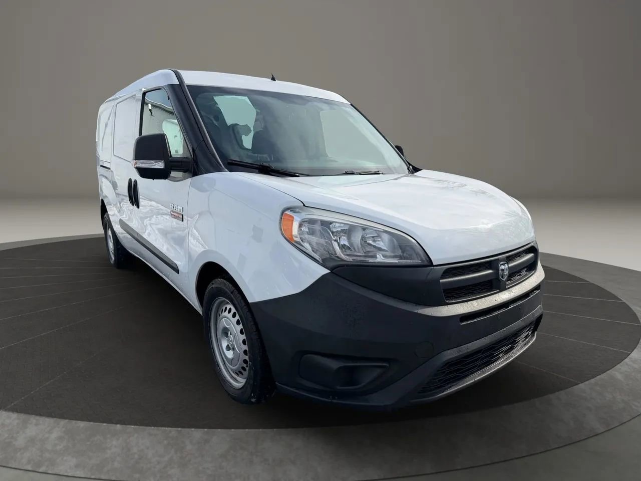 Used 2017 RAM ProMaster City Tradesman image 3
