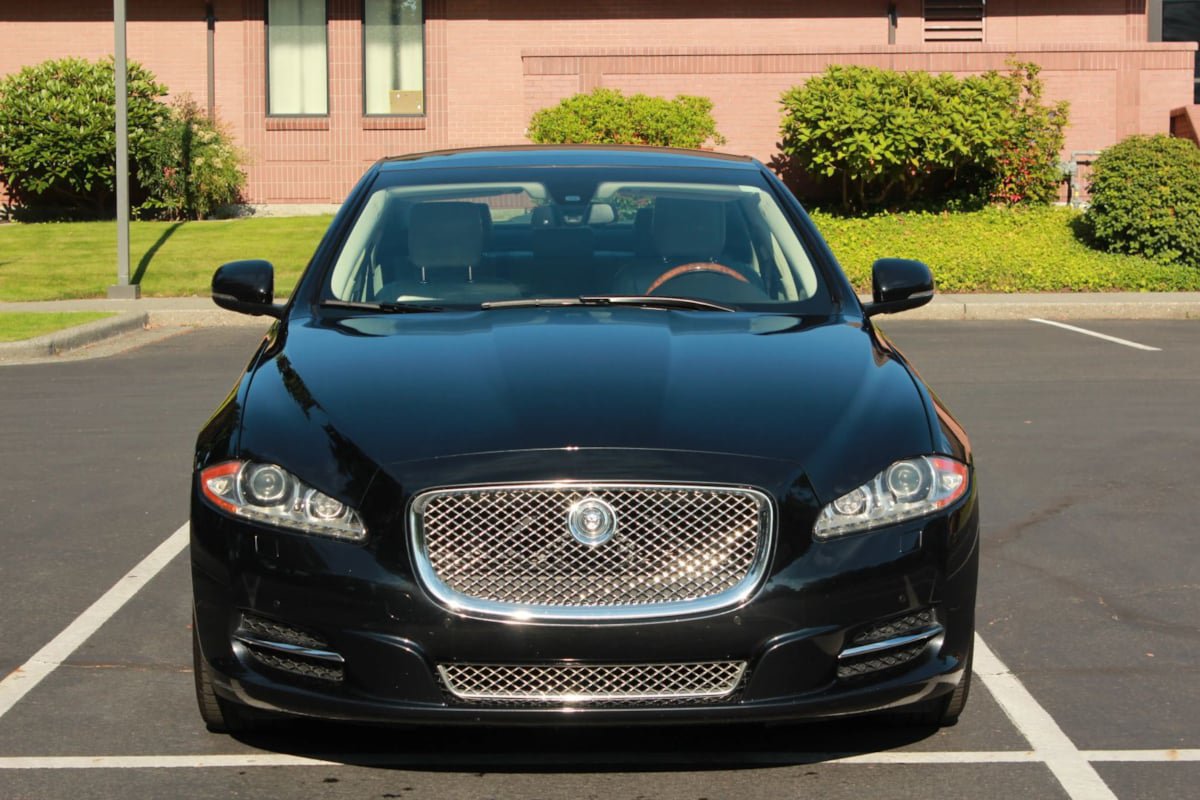 Used 2012 Jaguar XJ RWD image 2
