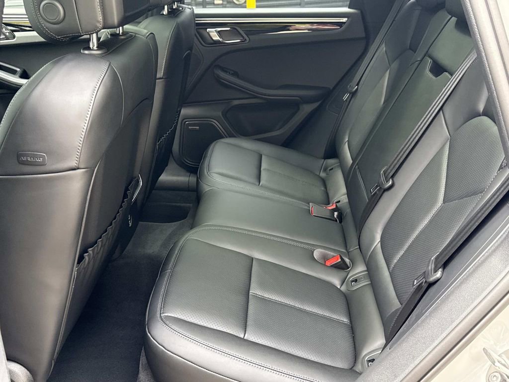 Certified 2025 Porsche Macan Turbo AWD/4WD image 12