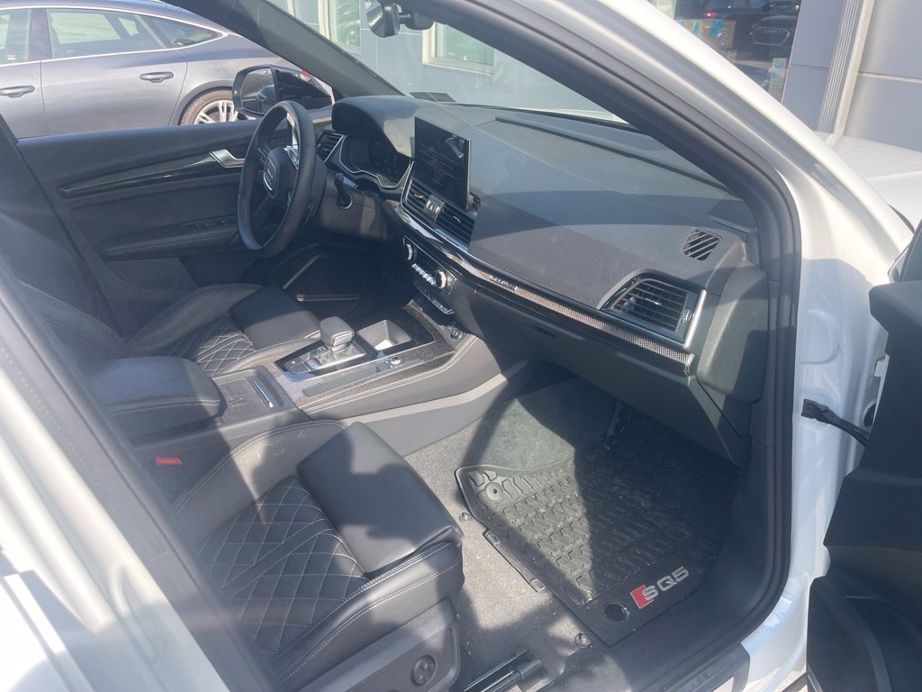 Used 2024 Audi SQ5 Prestige w/ Prestige Package AWD/4WD image 18
