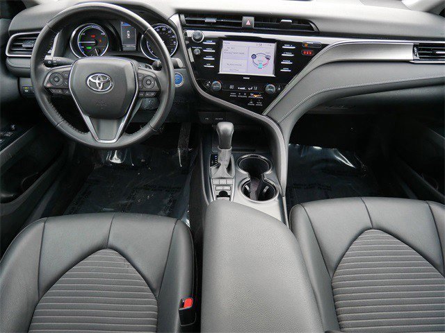 Used 2020 Toyota Camry SE image 11