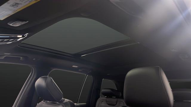 Used 2024 Jeep Grand Cherokee Overland image 12