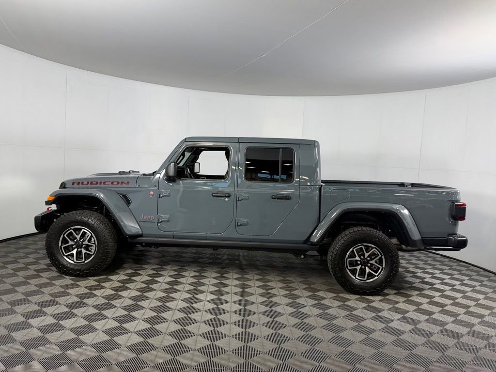 Used 2025 Jeep Gladiator Rubicon AWD/4WD image 10