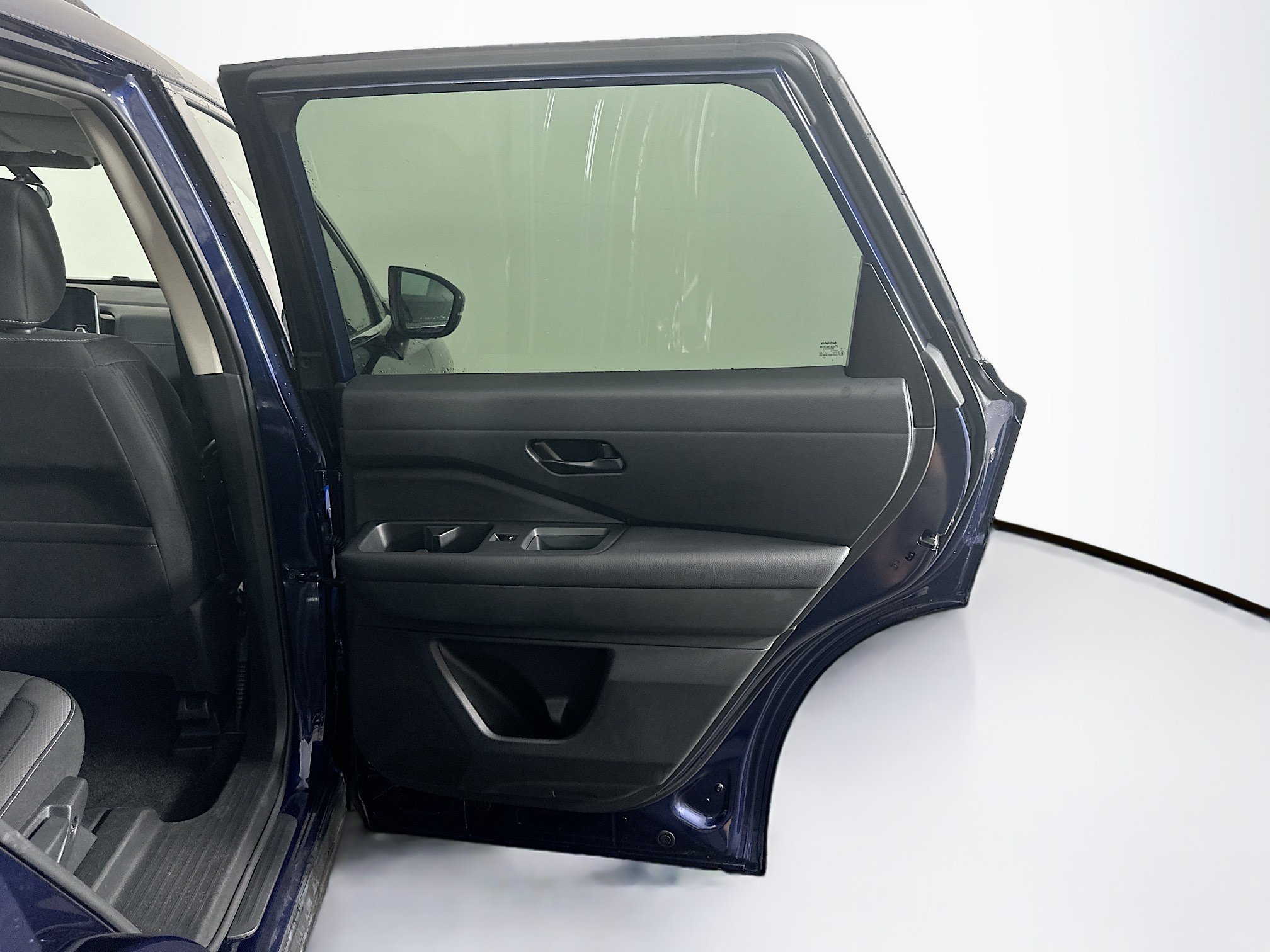 Used 2025 Nissan Pathfinder SV AWD/4WD image 31