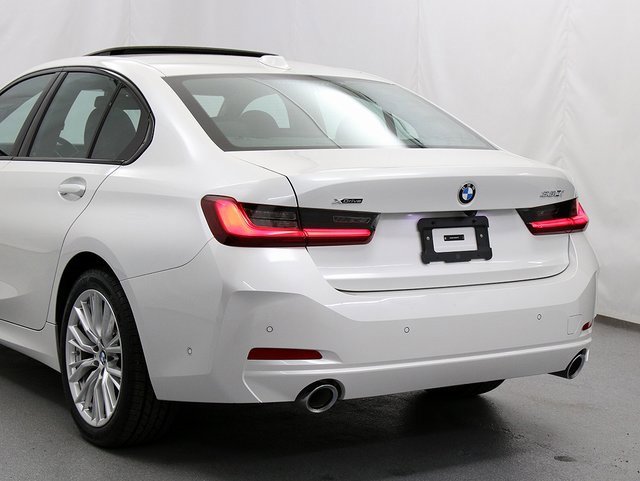Used 2023 BMW 330i xDrive Sedan image 7