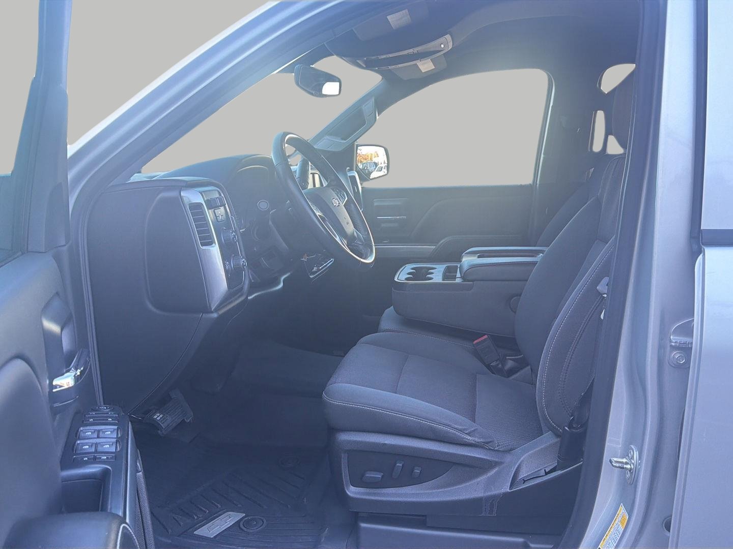 Used 2018 Chevrolet Silverado 1500 LT w/ All Star Edition AWD/4WD image 12