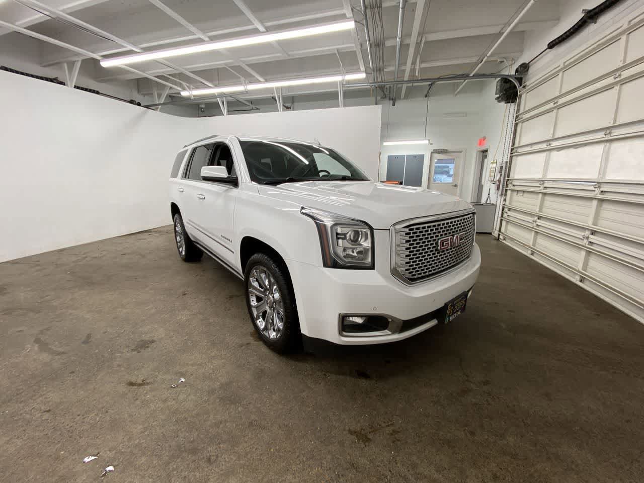 Used 2016 GMC Yukon Denali w/ Open Road Package AWD/4WD image 8