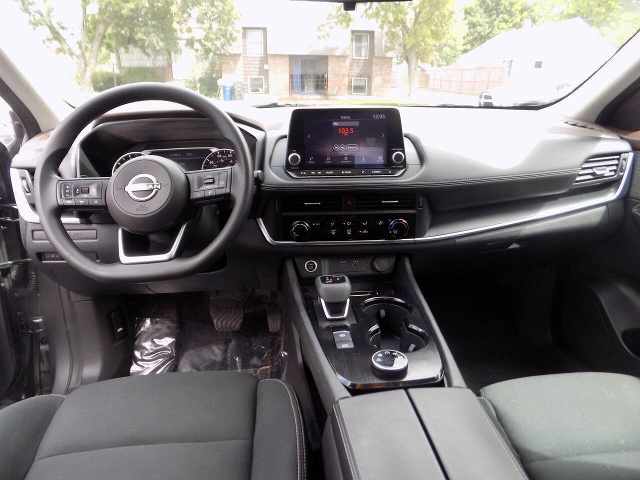 Used 2023 Nissan Rogue S AWD/4WD image 13