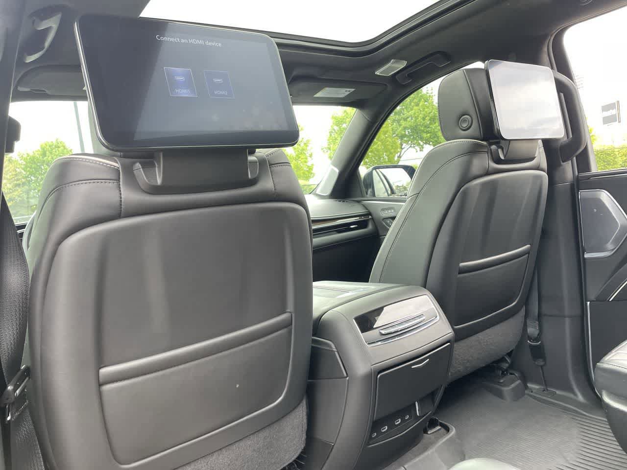 Used 2024 Cadillac Escalade ESV Sport Platinum w/ LPO, ONYX Package AWD/4WD image 21
