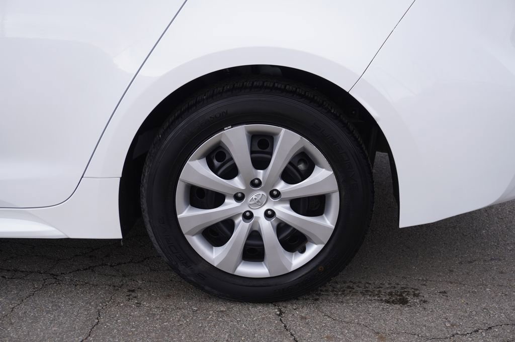 Used 2023 Toyota Corolla LE image 11