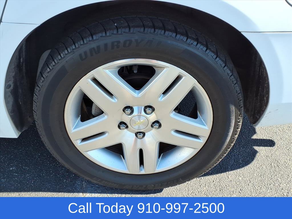 Used 2012 Chevrolet Impala LT w/ LT Sunroof Package FWD image 9