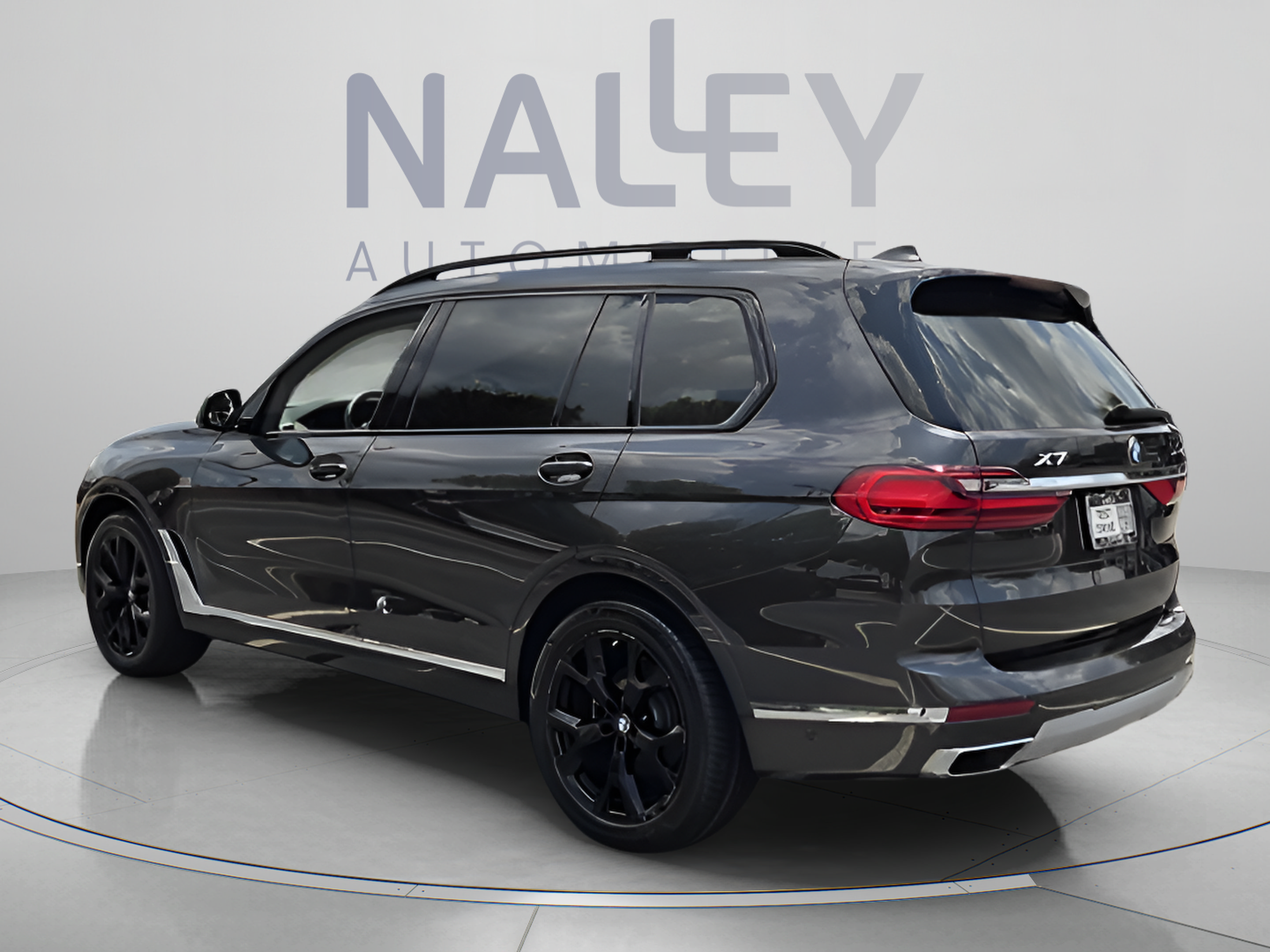 Used 2021 BMW X7 xDrive40i w/ Premium Package AWD/4WD image 3