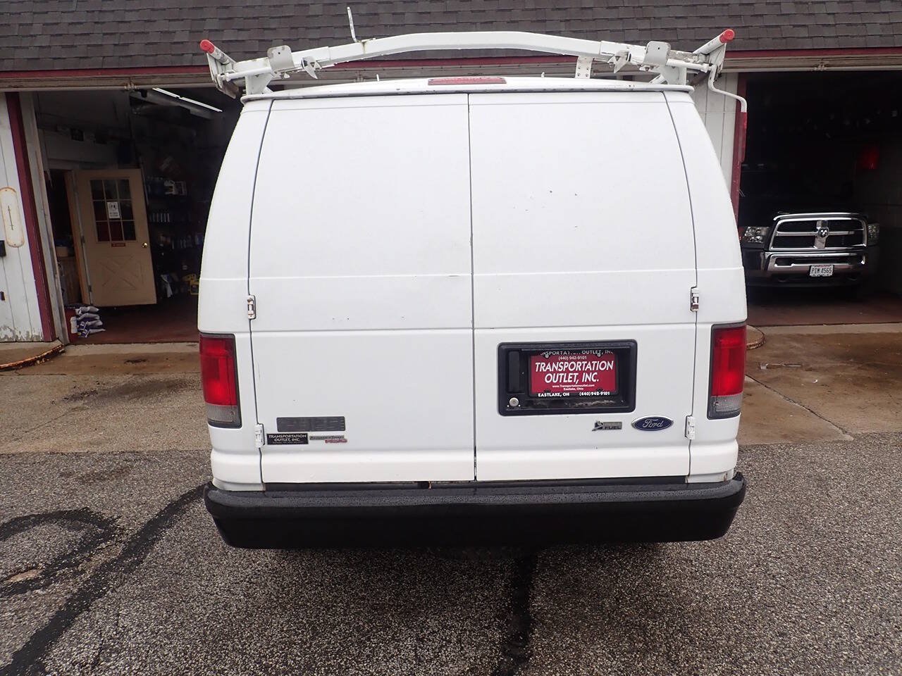 Used 2012 Ford E-250 and Econoline 250 w/ Commercial Cargo Van Pkg RWD image 12