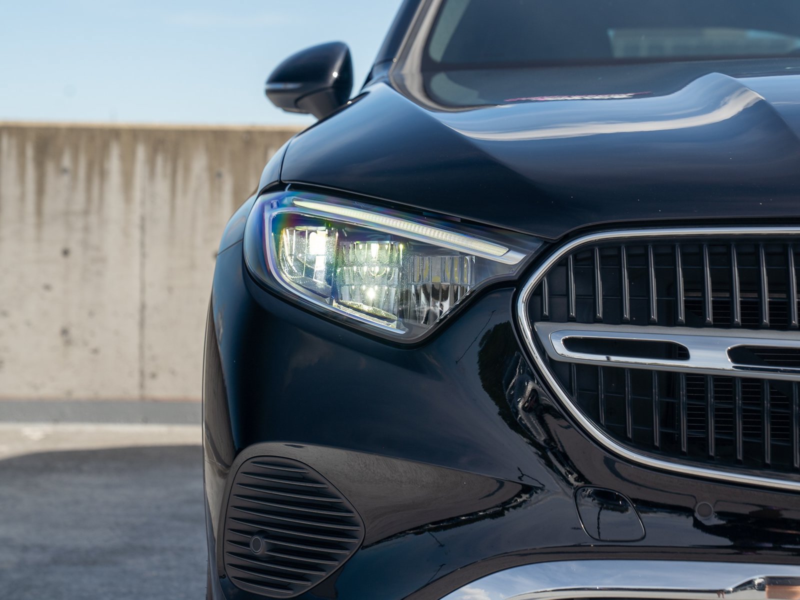 Used 2023 Mercedes-Benz GLC 300 4MATIC image 9