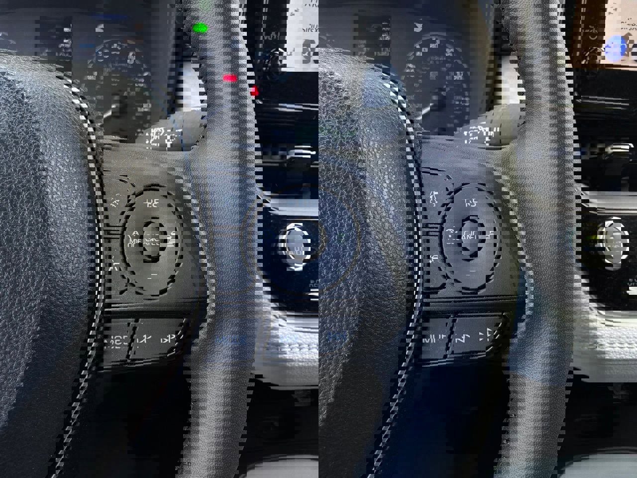 Used 2024 Toyota Corolla SE w/ SE Package image 36