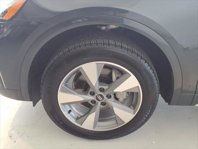 Certified 2024 Audi Q5 Premium w/ Convenience Package AWD/4WD image 8