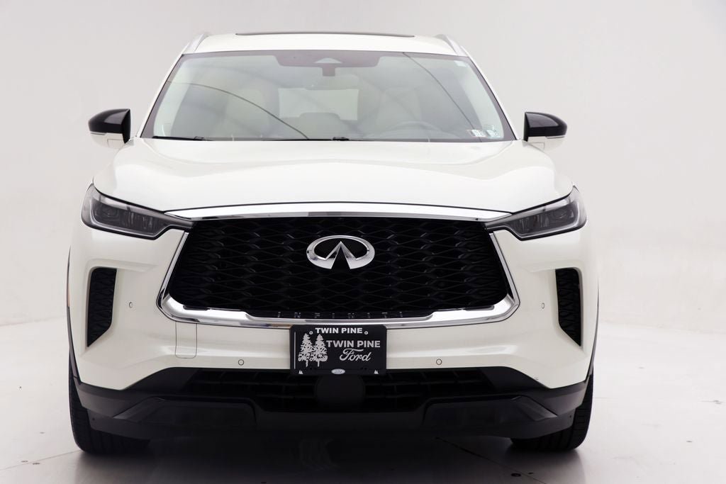 Used 2023 INFINITI QX60 Luxe w/ Performance Audio Package image 3