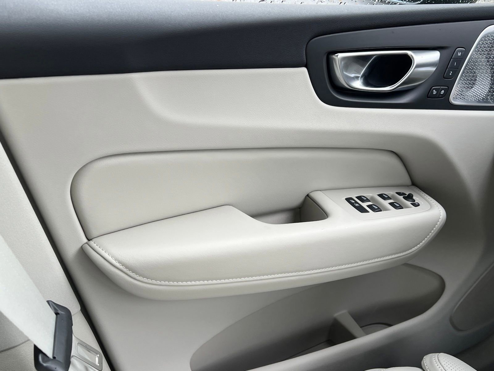 New 2026 Volvo XC60 T8 Ultra image 32