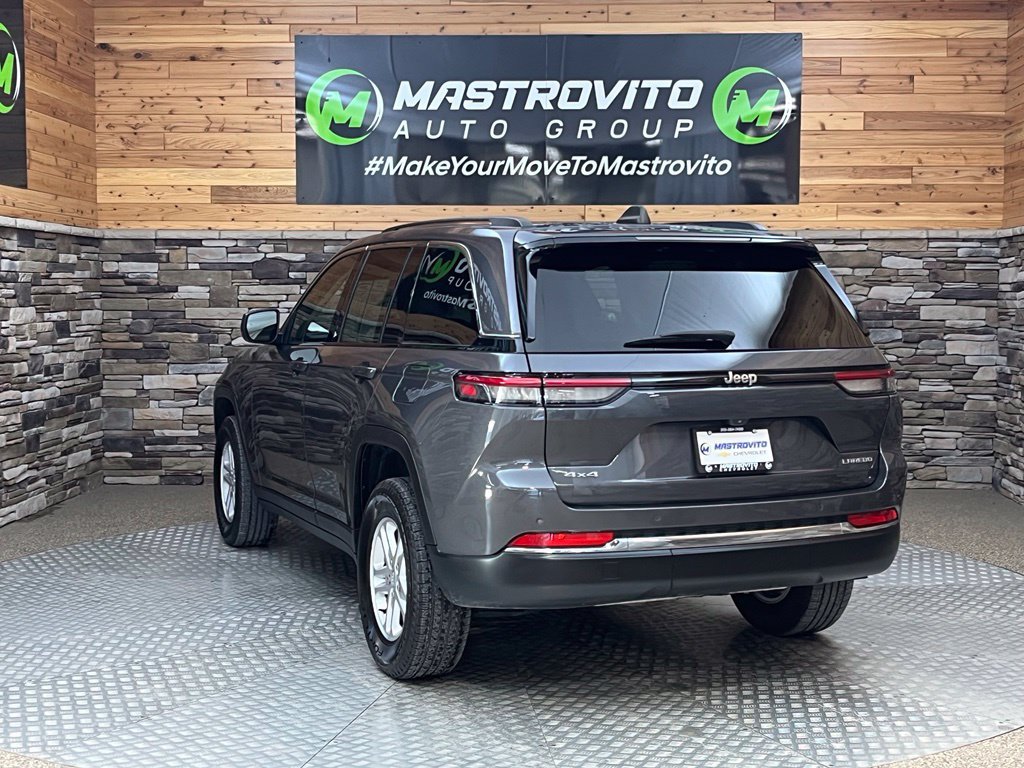 Used 2023 Jeep Grand Cherokee Laredo w/ Luxury Tech Group I AWD/4WD image 16
