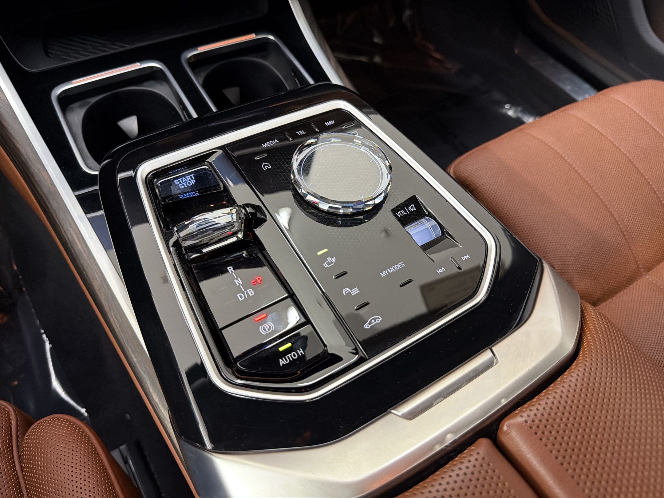 Certified 2023 BMW i7 xDrive60 AWD/4WD image 17
