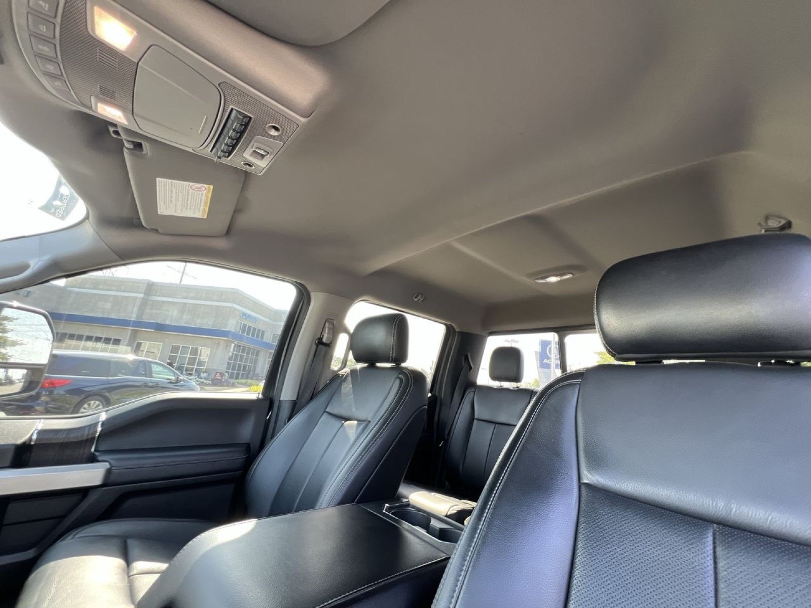 Used 2020 Ford F250 Lariat w/ Lariat Ultimate Package AWD/4WD image 25