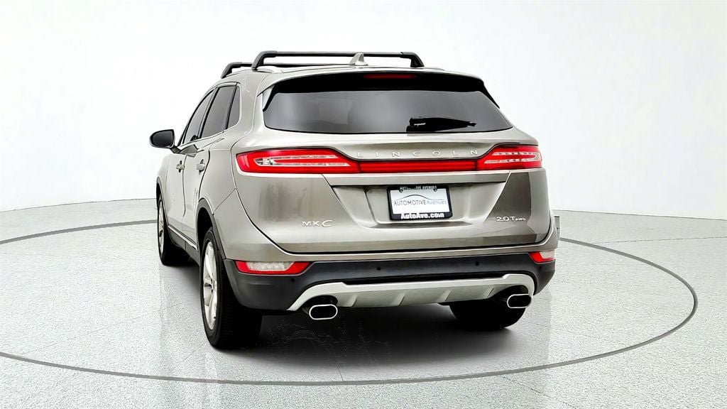 Used 2017 Lincoln MKC Select w/ Select Plus Package AWD/4WD image 6