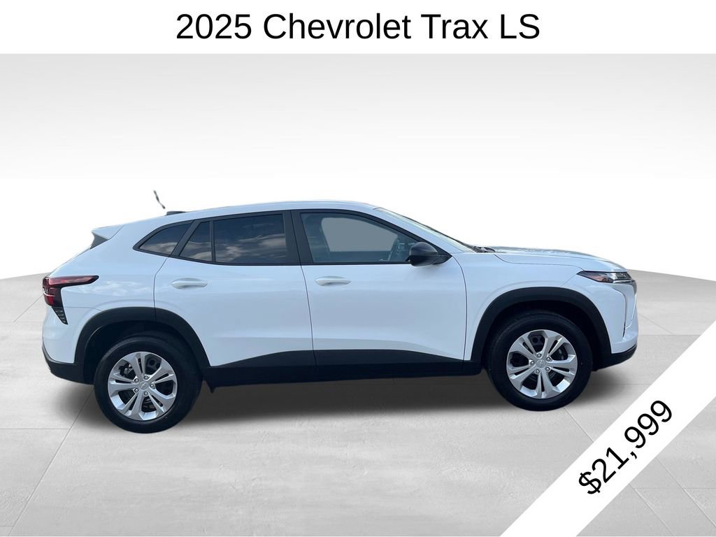 Used 2025 Chevrolet Trax LS image 2