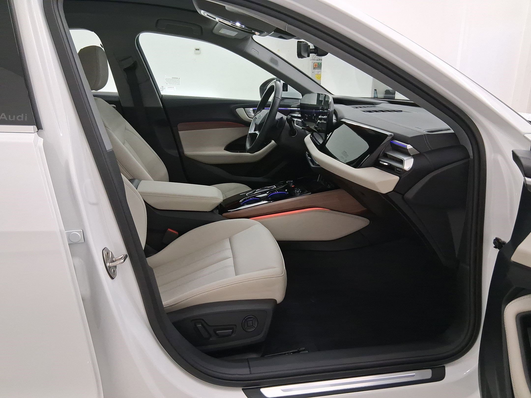 Used 2025 Audi A5 2.0T Premium Plus w/ Premium Plus image 32