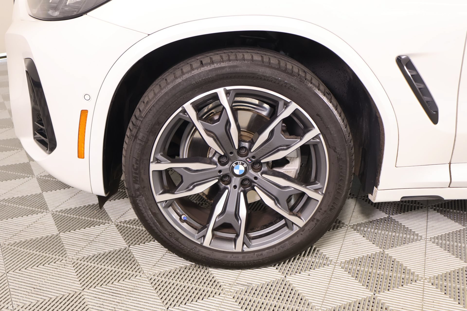 Used 2023 BMW X3 xDrive30i w/ M Sport Package AWD/4WD image 19