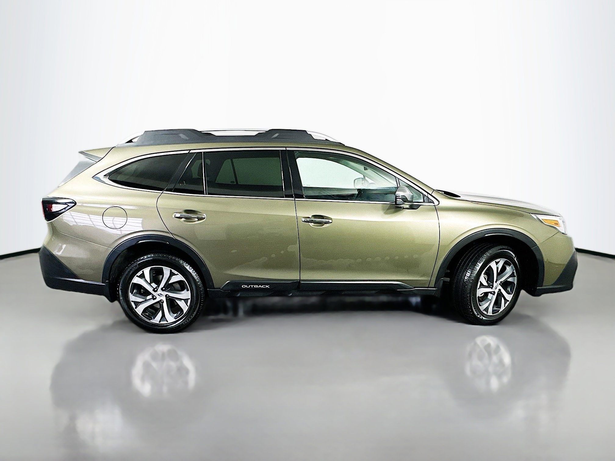Used 2022 Subaru Outback Touring XT w/ Popular Package #2 image 8