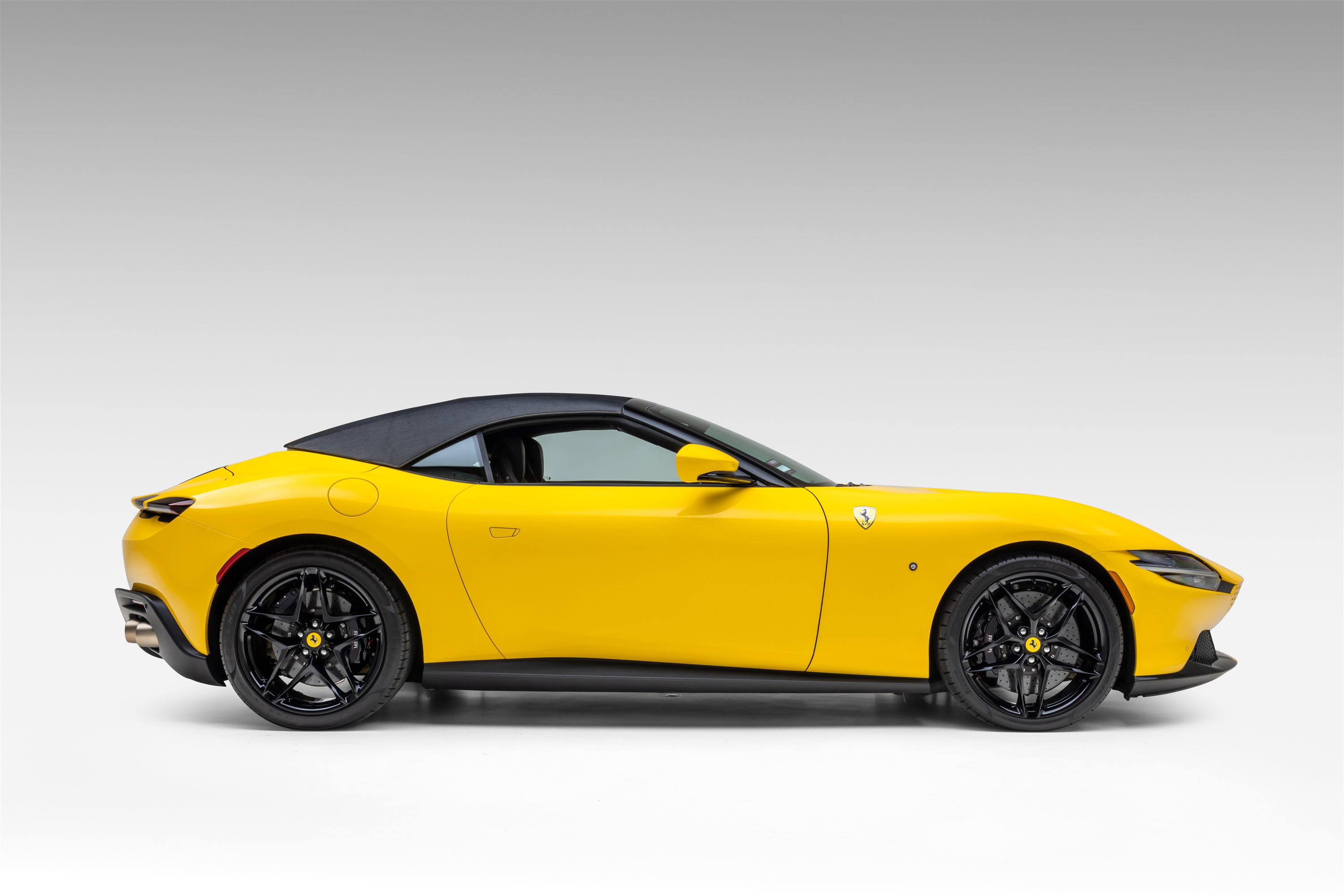 Certified 2025 Ferrari Roma Spider image 6