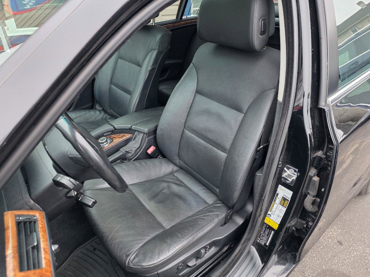 Used 2009 BMW 528i Sedan RWD image 23