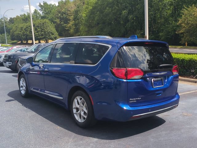 Used 2019 Chrysler Pacifica Touring-L w/ Tire & Wheel Group FWD image 3